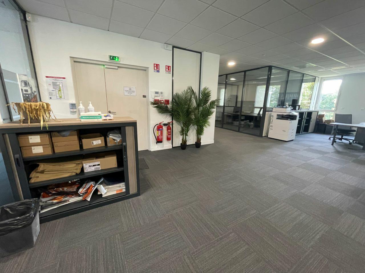 Bureau Pusignan 506m² Location bureau Pusignan Rhône OLBUR2203746 6
